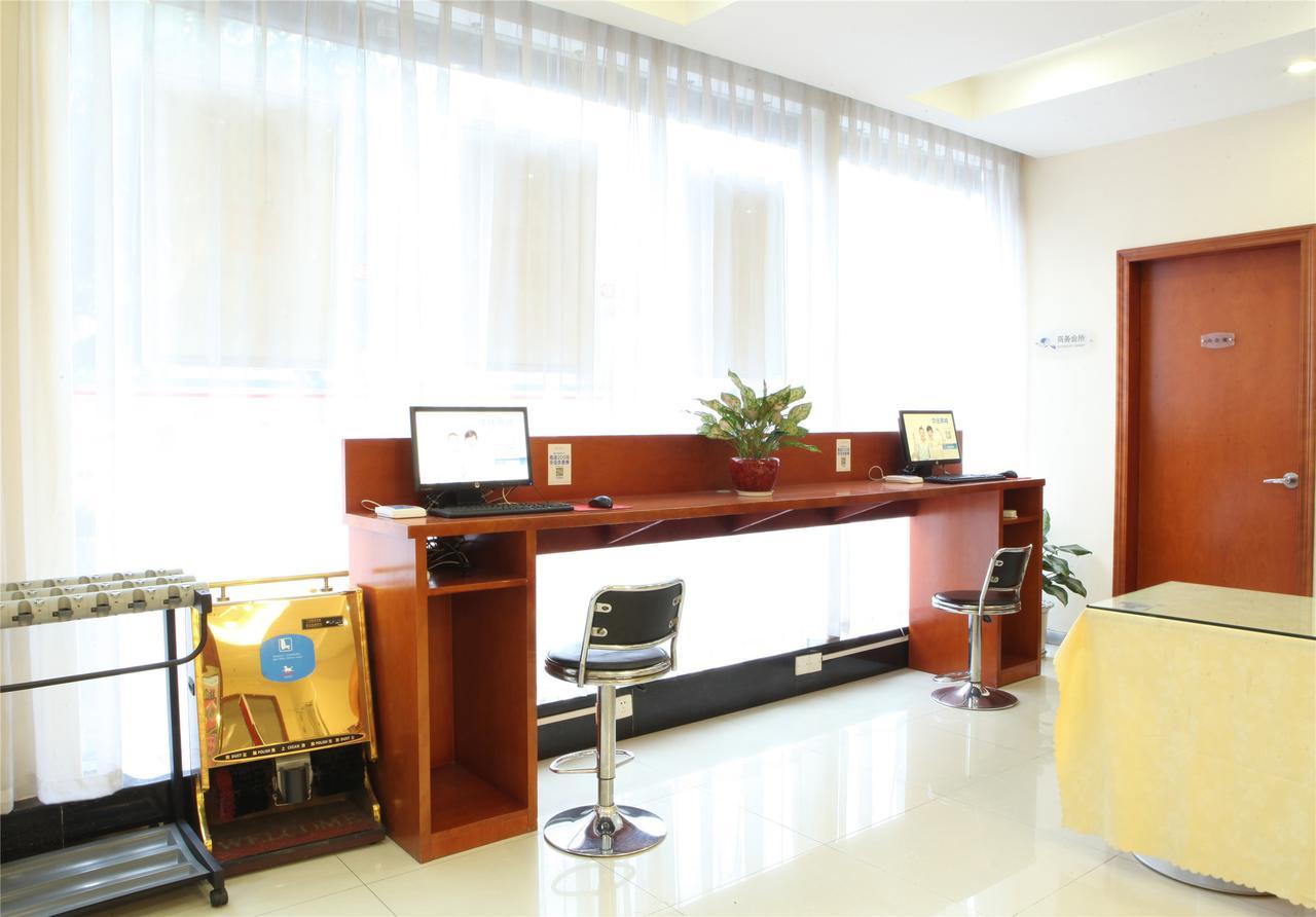 Hanting Express Kunming Yieryi Street Yunnan Normal University Branch ภายนอก รูปภาพ